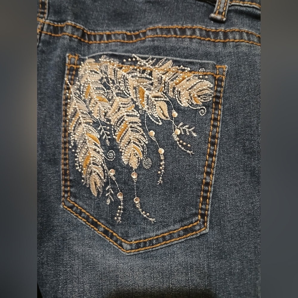 True Luck Bootcut Embellished Jeans Size 14 - Picture 3 of 5